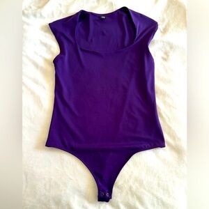 Body Contour High Compression Scoop Neck Cap Sleeve Bodysuit